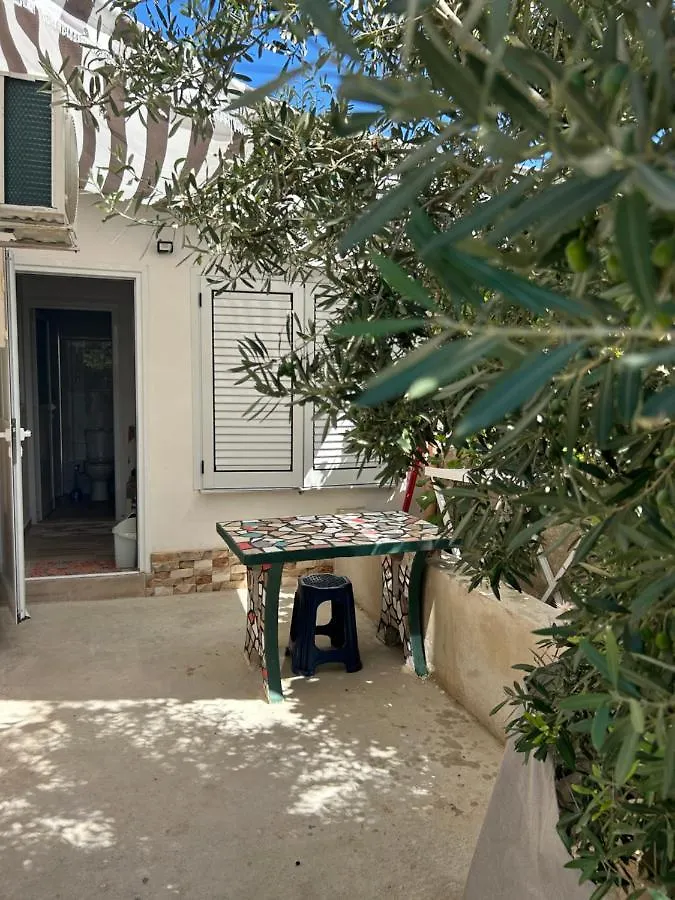 Villa Elia Vlorë 0*,  Albania